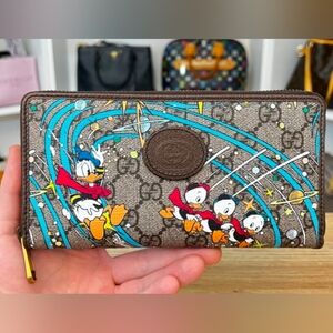 GG Supremw Gucci x Disney Donald Duck Continental Wallet W Certificate Of Auth.